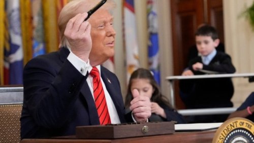 Trump feiert Zerschlagung des Bildungsministeriums