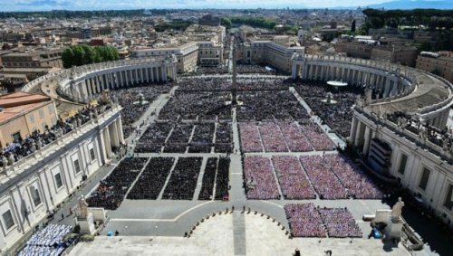 Applaus für Papst ++ Sein Tod als Friedenschance