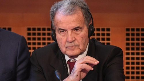 Ex-Kommissionspräsident zupft Frau an Haaren