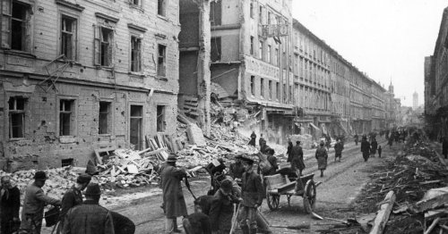 1945: Ein Jahr zwischen Kriegsende und Neubeginn