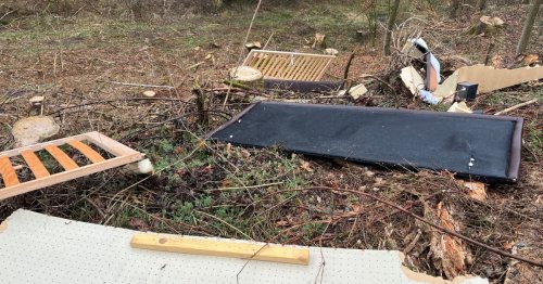 Bäuerin sauer: Möbel und Windeln auf Feld entsorgt