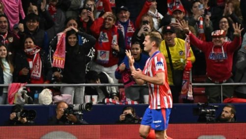 Atletico bleibt dank Rekord-Hattrick an Real dran