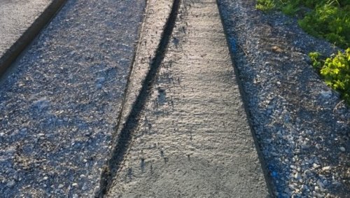 Teuer saniert, dann zerstört Radler den Wanderweg
