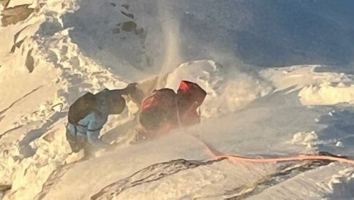 Spektakuläre Rettung von Bergsteigerduo in Tirol