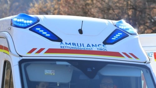 Kollision mit drei beteiligten Pkw in Tirol