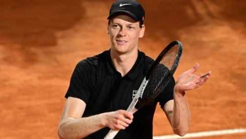 Sinner siegt weiter, Zverev schreibt Geschichte
