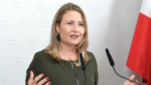 Medienministerin Raab will einen „ORF-Rabatt“
