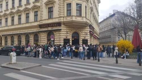 Grammy-Gewinner legt Wiener Kaffeehaus lahm