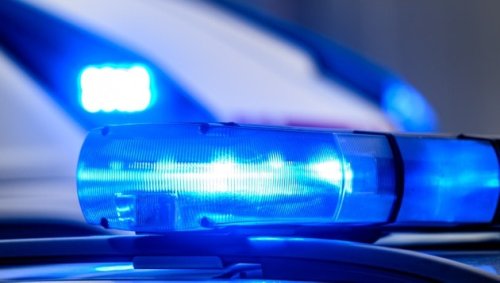 Alkolenker kracht gegen 15-jährigen Mopedfahrer