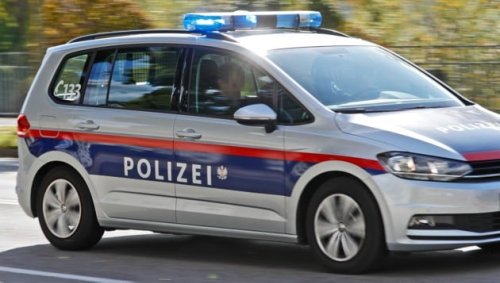 Mann wollte Mädchen mit Süßigkeiten in Pkw locken