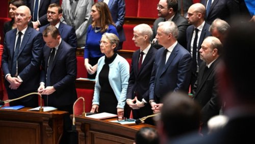 Frankreichs Regierung übersteht Misstrauensvotum