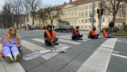 Chaos perfekt: Klebe-Aktionen in Linz, Graz, Tirol
