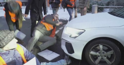 Berlin: Autofahrer überrollt Fuß von Klimaaktivist
