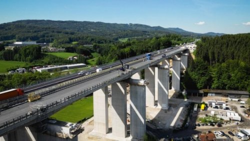 Autobahnbrücke: Experiment auf der A1 ist geglückt