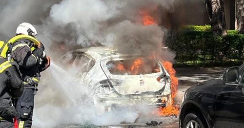 Tank aufgeplatzt: Auto in Wien stand in Vollbrand