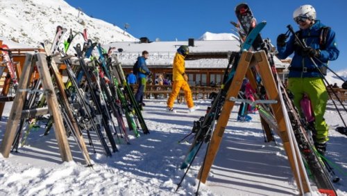 Deutsche stiehlt sich Skiausrüstung zusammen
