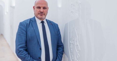 Sondersitzung für Präsident, der in Spanien weilte
