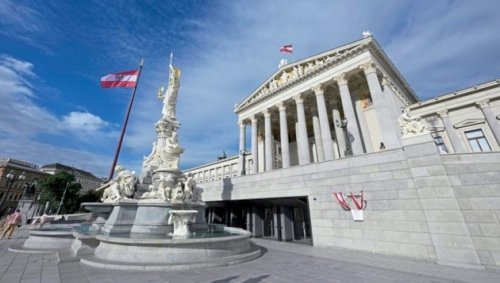 Mann wollte vor Parlament Polizist entwaffnen
