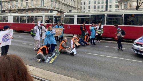 Chaos in Wien: Aktivisten legen Ringstraße lahm