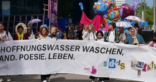 Parade in Linz: Für die Frauen der Revolution