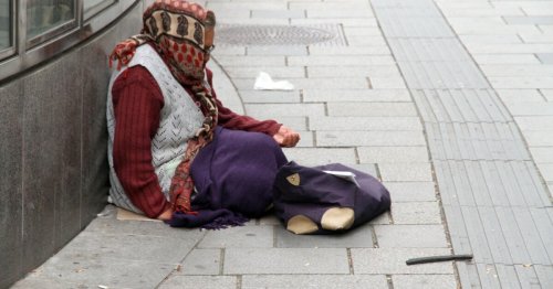 Unerlaubtes Betteln in Tirol wird künftig teurer