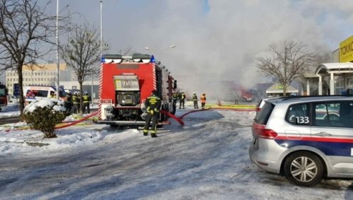 Mögliche Brandstiftung bei Großbrand in Wien