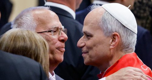 Papst brach bei Messe in Rom das Protokoll
