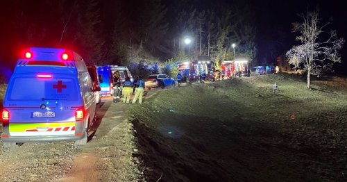 Kleinbus in Ramsau 40 Meter abgestürzt: Ein Toter