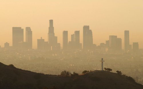 ‘The difference is astonishing’: Graph shows how much better California smog is now