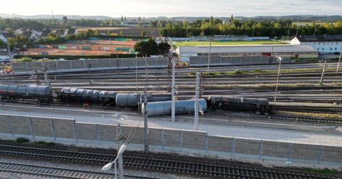 Güterzug entgleist: Westbahn-Strecke in Oberösterreich unterbrochen