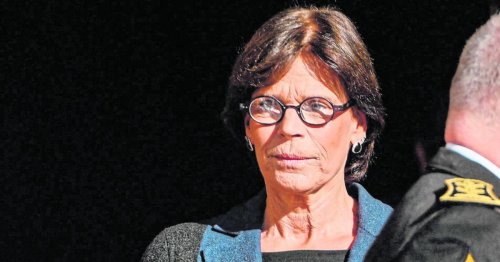 Seltener Auftritt: Stephanie von Monaco tanzt modisch aus der Reihe