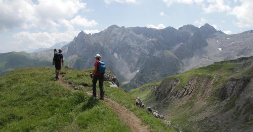 Trekking trifft Luxus beim Wandern auf dem Arlberg-Trail