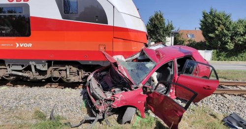 Zwei Unfälle auf Bahnübergängen in Niederösterreich