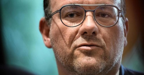 Französischer Minister der versuchten Vergewaltigung beschuldigt