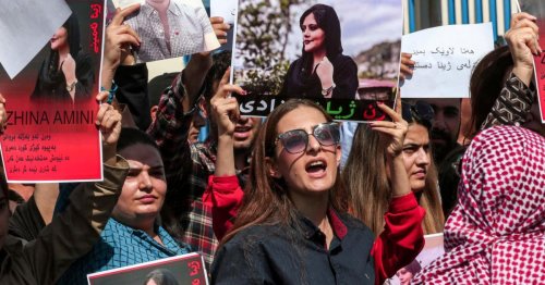 Frauenproteste im Iran: Regime will "hart durchgreifen"