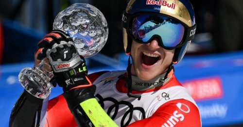 Ski-Star Marco Odermatt gewinnt vier Kristallkugeln - zerstört eine