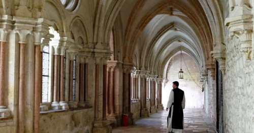 Alte Gemächer und junge Mönche: Zu Besuch in drei Klöstern