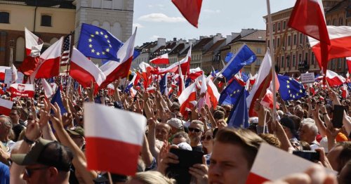 "Europa, wir entschuldigen uns": Mehr als Hunderttausend demonstrieren in Polen