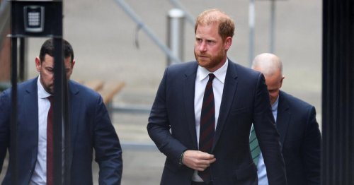 Freund des Prinzen: Harry legte wegen ständiger Kritik an Meghan Schwur ab