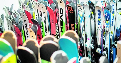 Deutsche Urlauberin stahl Skiausrüstung aus Skikeller in Salzburg