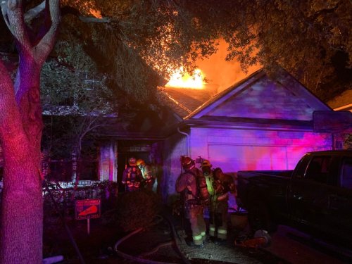 house-fire-in-southwest-austin-sends-person-to-hospital-flipboard