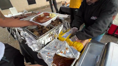 Central Texas family serves up BBQ to anyone needing a plate on Christmas