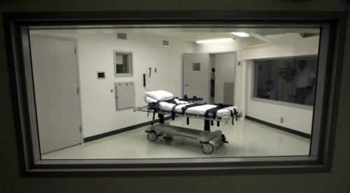 Florida serial killer cheers Trump in his final words at execution