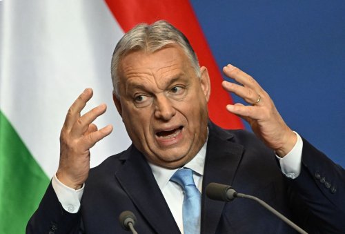 EU resists pressure from Hungary, extends Russia sanctions