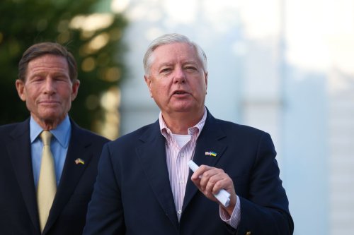 Republican senator calls for secondary tariffs on Russian energy buyers