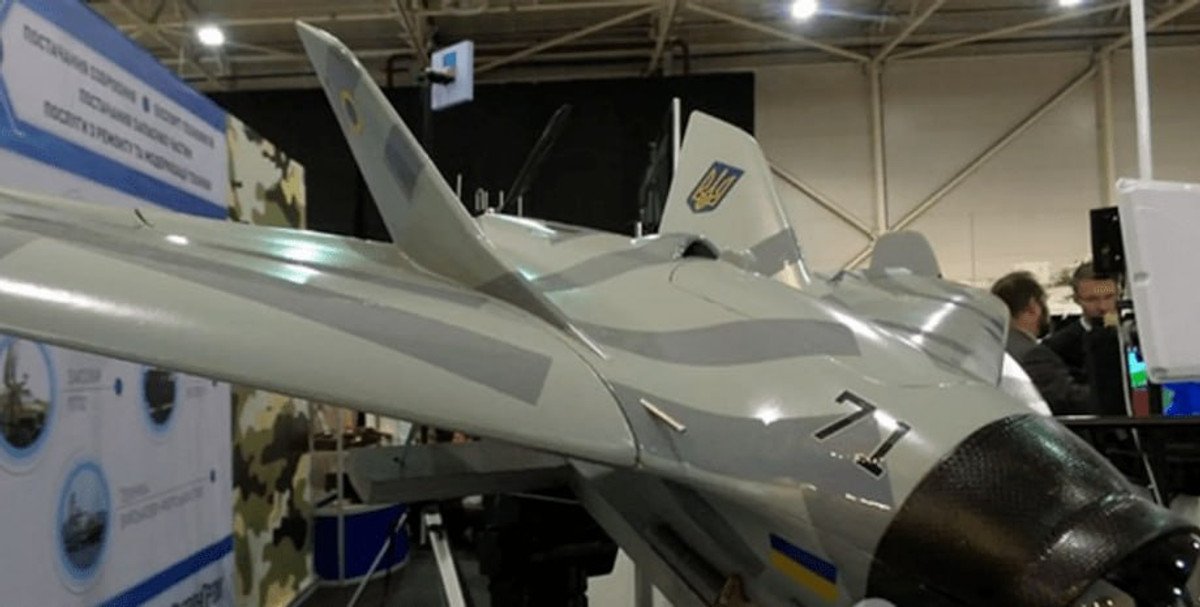 New Ukrainian Kamikaze Drone In Production, Has Already 'hit Its First ...