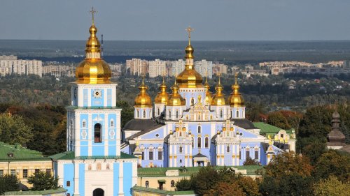 Pope Meets Moscow Church Official After Puzzling Peace Mission 