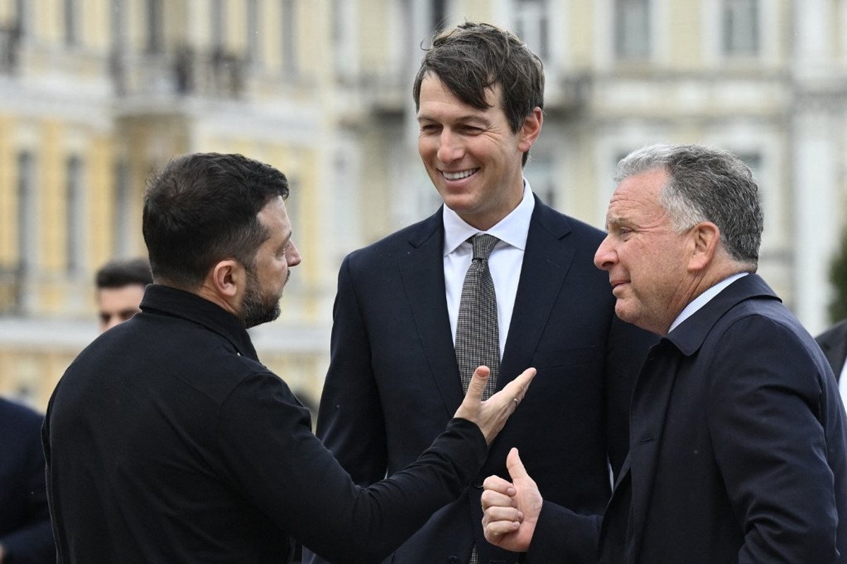 Zelensky Offers Presidential Plane for Witkoff and Kushner’s Next Kyiv Visit