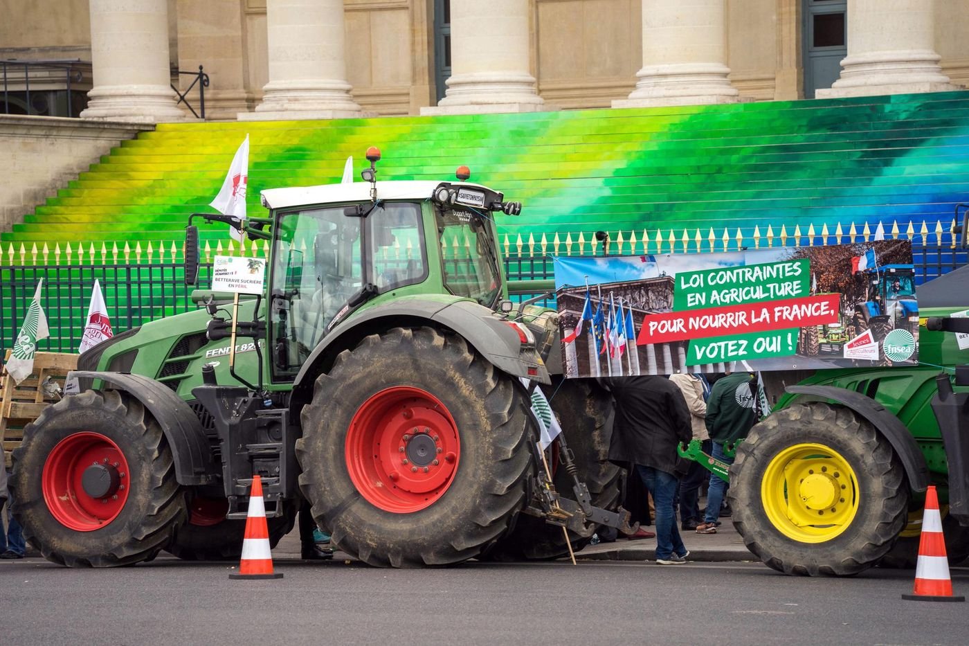 Agriculture : la FNSEA suspend sa mobilisation après le renvoi de la loi Duplomb
