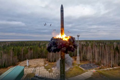 Arme nucléaire : États-Unis et Russie s’affrontent autour du traité New Start, le dernier liant les deux pays